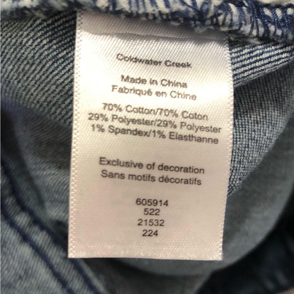 Coldwater Creek Blue Cropped Capri stretchy jeans. Floral Embroidery/Lace Cuffs - Picture 5 of 6
